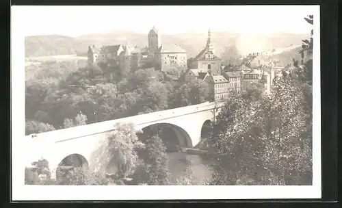 AK Loket nad Ohri, Blick über die Brücke zur Burg