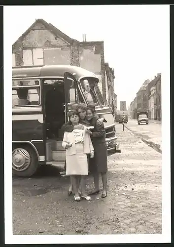 Fotografie Bus Mercedes Benz, Omnibus - Reisebus in Maastricht