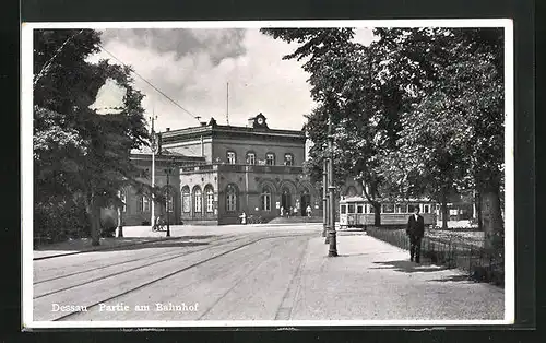 AK Dessau, Partie am Bahnhof, Strassenbahn