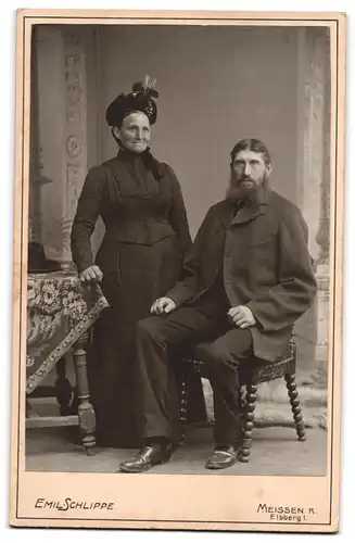 Fotografie Emil SChlippe, Meissen, Elbberg 1, Ansicht Meissen, Schloss mit junger Frau im Jugendstil