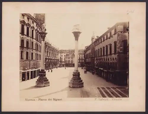 Fotografie P. Salviati, Venezia, Ansicht Vicenza, Piazza dei Signori, Grossformat 33 x 25cm