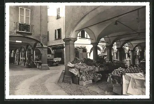 AK Lugano, Portici di Via Pessina, Obst- und Gemüsestand