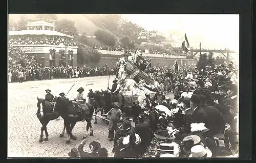 Foto-AK Hamburg, XVI. Dt. Bundesschiessen 1909, Festzug vor Café-Restaurant, Schützenverein