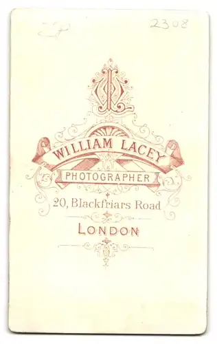 Fotografie William Lacey, London, 20, Blackfriars Road, Brustportrait junger Herr in modischer Kleidung