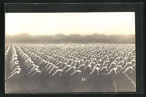 AK München, 13. Deutsches Turnfest 1923, Massenturnen vor der Stadt