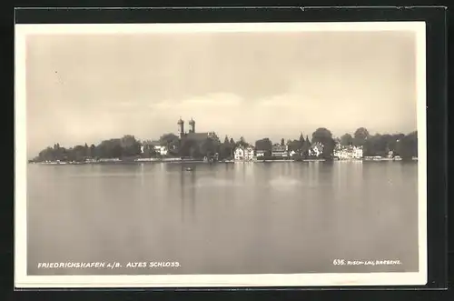 AK Friedrichshafen, Blick über See auf altes Schloss