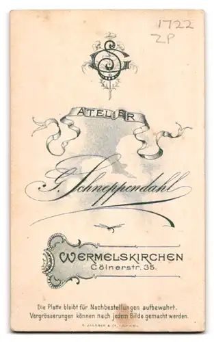 Fotografie G. Schneppendahl, Wermelskirchen, Kölner Strasse 35, Portrait kleines Mädchen im weissen Kleid