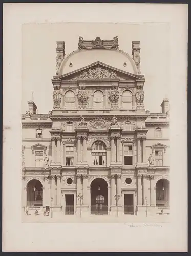 Fotografie unbekannter Fotograf, Ansicht Paris, Musee Louvre Pavillon Richelieu, Grossformat 32 x 23cm