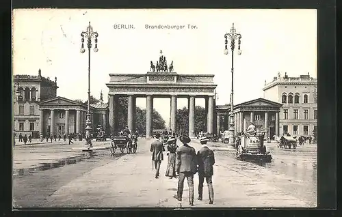 AK Berlin, Brandenburger Tor, Fussgänger