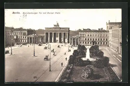 AK Berlin, Brandenburger Tor mit Praiser Platz aus der Vogelschau