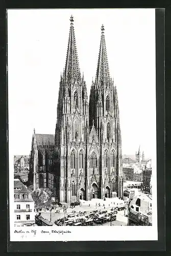 AK Köln, Dom mit Strassenverkehr