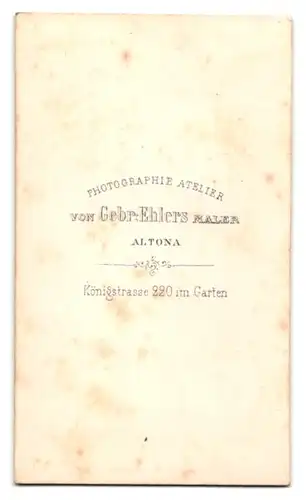 Fotografie Gebr. Ehlers, Hamburg-Altona, Königstr. 220, Portrait betagte Dame mit hübschem Kopfschmuck