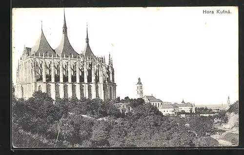 AK Kuttenberg / Kutna Hora, Blick zur Kirche