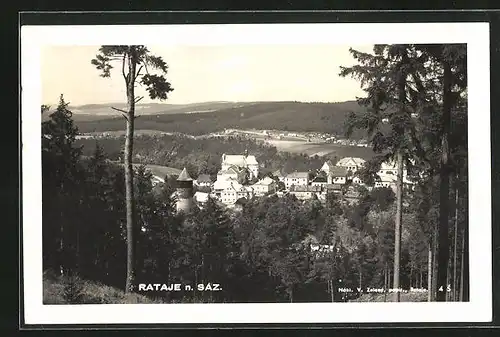 AK Rataje n. Sáz., Ortsansicht aus der Vogelschau