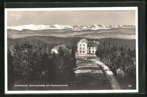 AK Badenweiler / Schwarzwald, Blick auf das Hotel Hochblauen
