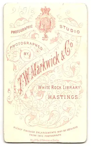 Fotografie T. W. Markwick, Hastings, Portrait charmanter Herr mit Schnurrbart im Jackett