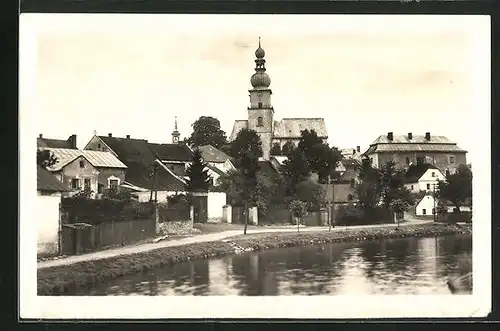 AK Mesto Zdár, Blick zur Kirche