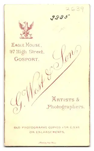 Fotografie G. West & Son, Gosport, 97, High Street, Portrait junger Herr mit moderner Frisur