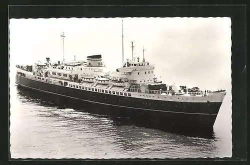 AK Passagierschiff Koningin Emma auf See aus der Ferne