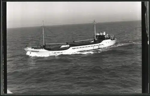 Fotografie Frachtschiff Hanseat auf See