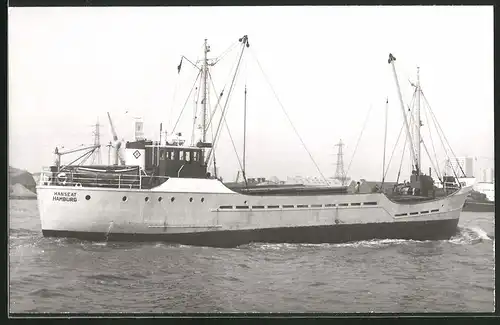 Fotografie Frachtschiff Hanseat in Fahrt