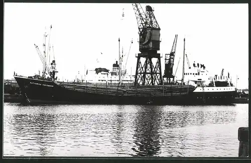 Fotografie Frachtschiff Katharina Kokkmann im Hafen