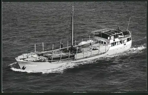 Fotografie Frachtschiff Bornrif in Fahrt