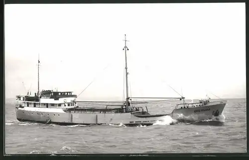 Fotografie Frachtschiff Bierum in voller Fahrt