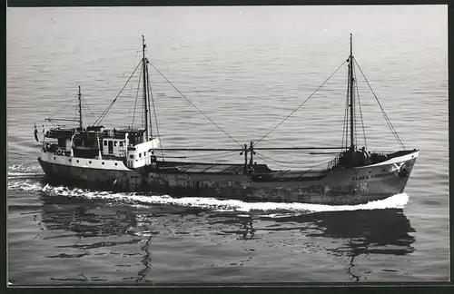 Fotografie Frachtschiff Claes Compaen in Fahrt