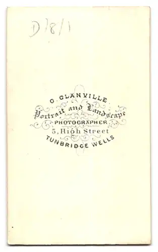 Fotografie G. Glanville, Tunbridge Wells, 5, High Street, Portrait junger Herr in modischer Kleidung