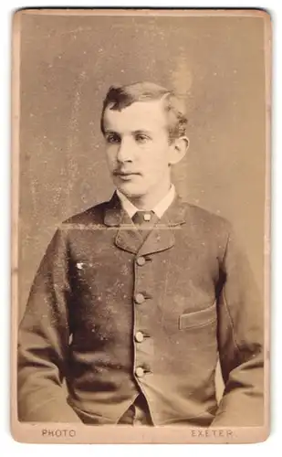 Fotografie C. Keeping, Exeter, 1, Exe Bridge, Portrait junger Herr mit Seitenscheitel