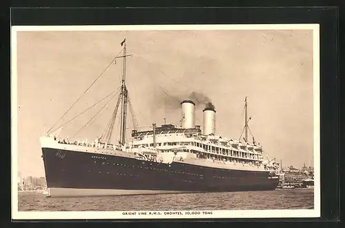 AK Passagierschiff RMS Orontes, Orient Line, vor der Küste