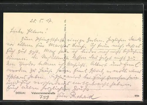 AK Douai, Valenciennerstrasse mit Soldaten