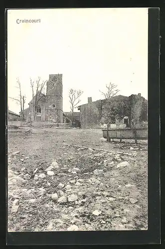 AK Craincourt, Zerstörte Strasse mit Kirche