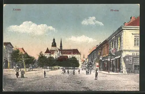AK Kassa, Fö-utca, Marktplatz mit Blick auf die Kirche
