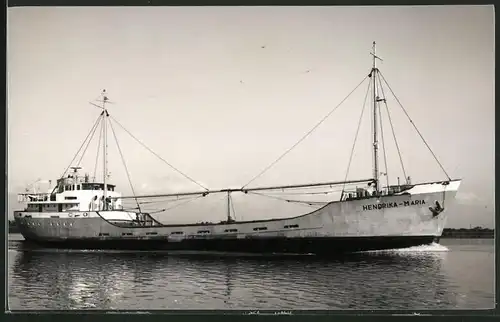 Fotografie Frachtschiff Henrica-Maria in Fahrt