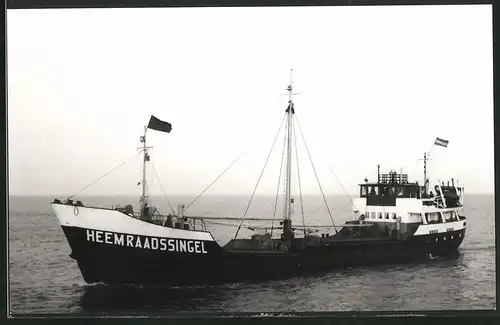 Fotografie Frachtschiff Heemraadssingel auf See