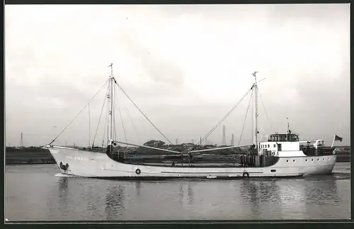 Fotografie Frachtschiff Elli Ahrens in Fahrt