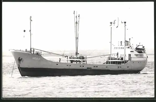 Fotografie Frachtschiff Hella vor Anker