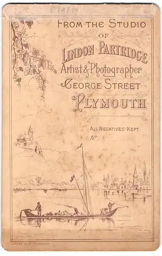 Fotografie Lindon Partridge, Plymouth, George Street, Ansicht Plymouth, Schleppkahn vor der Stadt