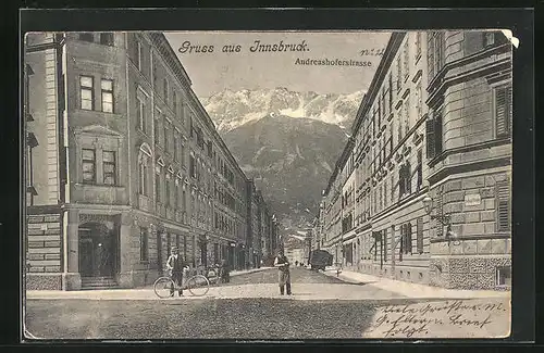AK Innsbruck, Andreashoferstrasse gegen Gebirgszug