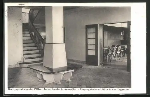 AK Annweiler, Kreisjugendheim des Pfälzer Turnerbundes, Eingangshalle mit Blick in den Tageraum