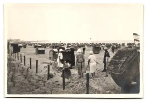 6 Fotografien unbekannter Fotograf, Ansicht Warnemünde, Strandbad mit Hotel & Leuchtturm, Bademode & Schiffsfahrt 1925