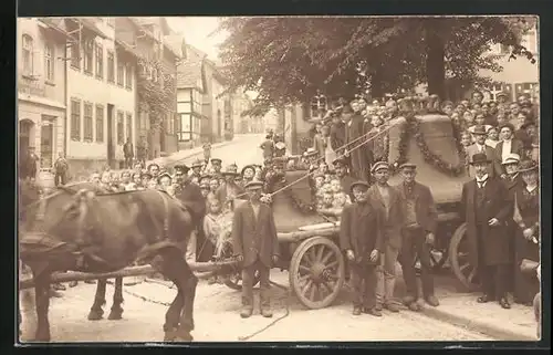 Foto-AK Stadtoldendorf, Glockenweihe der St. Dionys-Kirche 1917