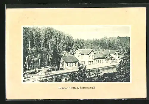 AK Kirnach / Schwarzwald, Ansicht des Bahnhofs