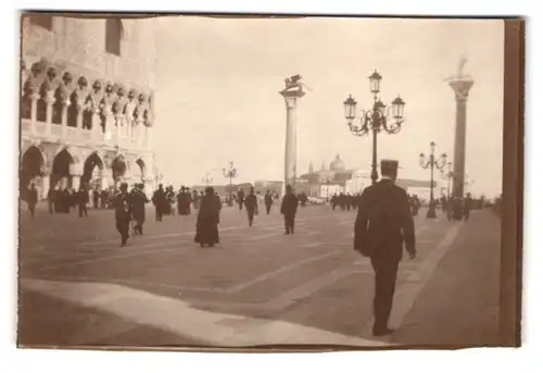 17 Fotografien unbekannter Fotograf, Ansicht Venedig / Lido di Venezia, Stadtansichten & Bademode 1912