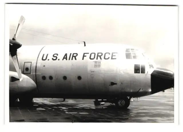 38 Fotografien unbekannter Fotograf, Ansicht Berlin-Tempelhof, Flughafen, Tag der offenen Tür, US-Air Force Flugzeuge 14