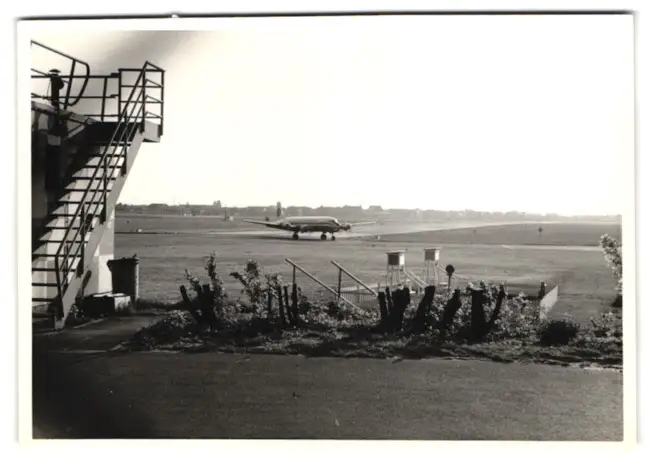 38 Fotografien unbekannter Fotograf, Ansicht Berlin-Tempelhof, Flughafen, Tag der offenen Tür, US-Air Force Flugzeuge 27