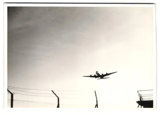 38 Fotografien unbekannter Fotograf, Ansicht Berlin-Tempelhof, Flughafen, Tag der offenen Tür, US-Air Force Flugzeuge 29