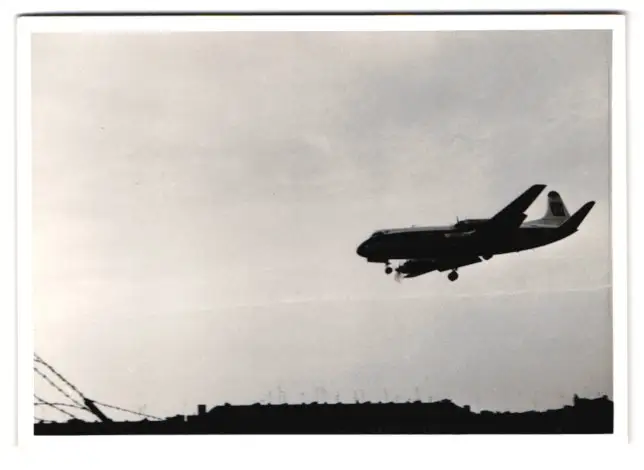 38 Fotografien unbekannter Fotograf, Ansicht Berlin-Tempelhof, Flughafen, Tag der offenen Tür, US-Air Force Flugzeuge 36